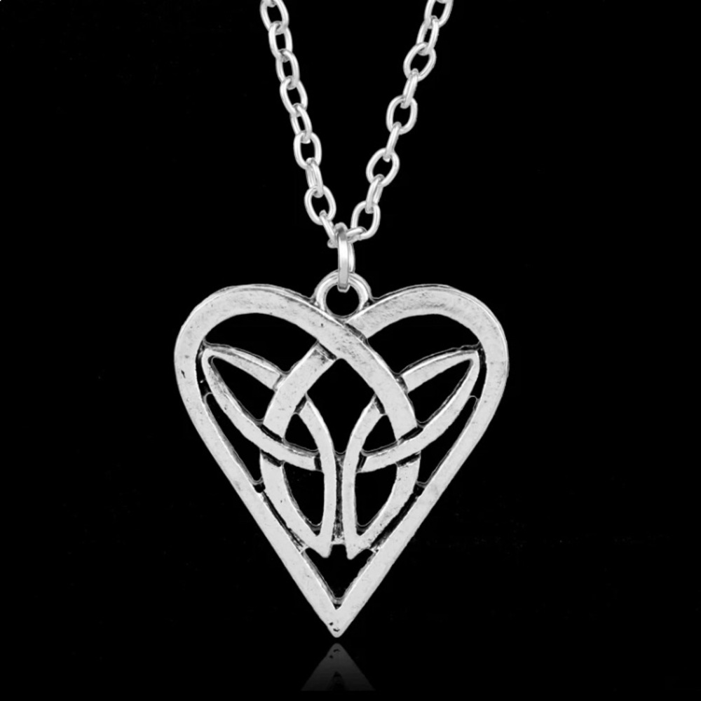 🌺 Antique Color Celtic Knot Heart Necklace
